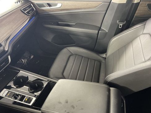 Used 2025 Volkswagen Atlas SEL image 21