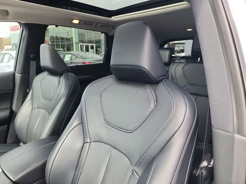 Used 2023 INFINITI QX60 Luxe w/ Vision Package image 11