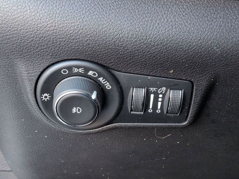 Used 2024 Jeep Compass Limited w/ High Altitude Package image 26