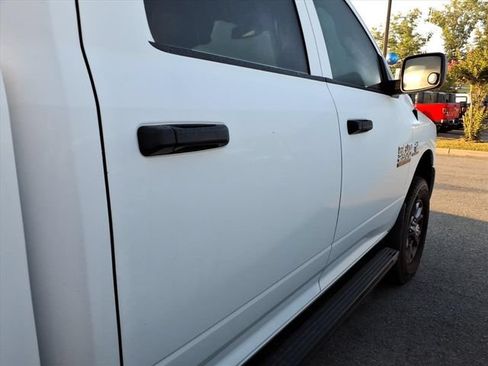 Used 2018 RAM 2500 Tradesman w/ Chrome Appearance Group AWD/4WD image 10