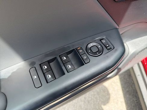 Certified 2025 Kia K4 FWD image 17