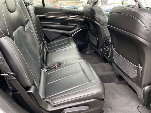 Used 2022 Jeep Grand Cherokee L Limited w/ Luxury Tech Group II image 24