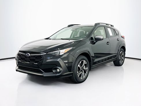 Used 2024 Subaru Crosstrek 2.0i Premium AWD/4WD image 3