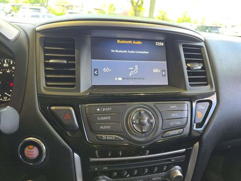 Used 2017 Nissan Pathfinder SV w/ Trailer Tow Package AWD/4WD image 4