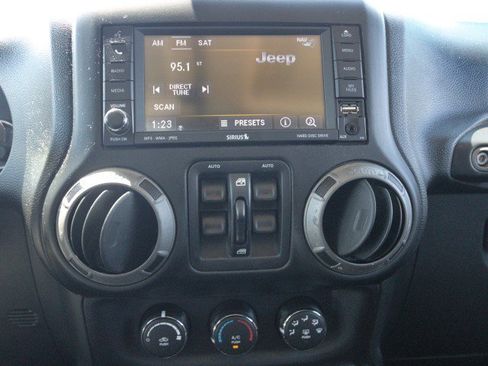Used 2016 Jeep Wrangler Unlimited Sport AWD/4WD image 23
