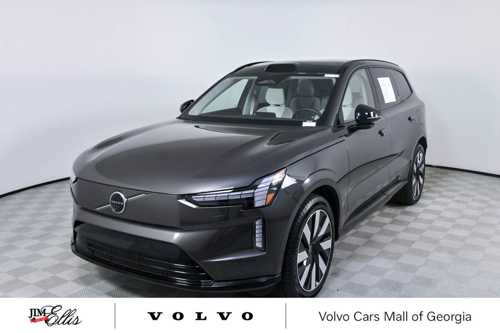 Certified 2025 Volvo EX90 Ultra AWD/4WD image 1