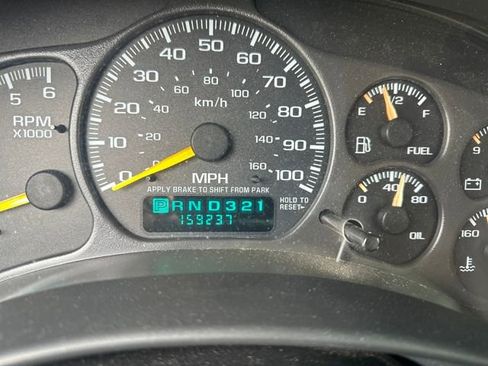 Used 2001 Chevrolet Silverado 1500 LS w/ Firm Ride Suspension Pkg image 16