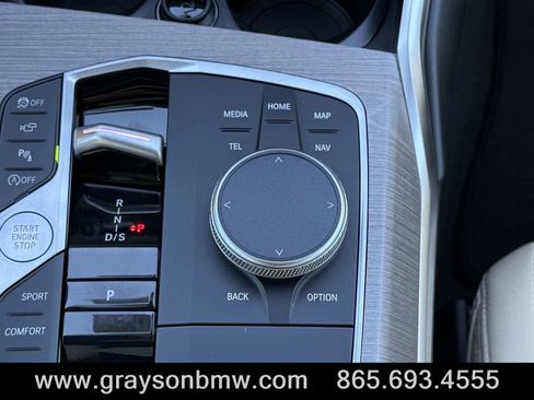 Used 2026 BMW 330i Sedan w/ Convenience Package image 19