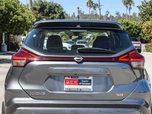 Used 2022 Nissan Kicks SR w/ Interior Electronics Package FWD image 6
