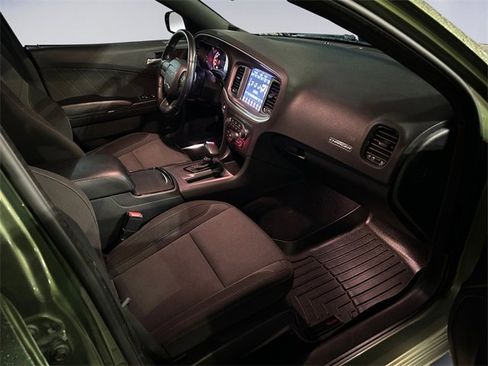 Used 2021 Dodge Charger SXT w/ Blacktop Package image 15