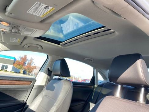 Used 2022 Volkswagen Passat 2.0T image 14