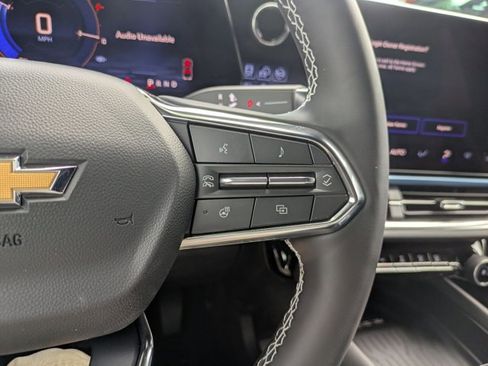 New 2025 Chevrolet Equinox EV LT image 16