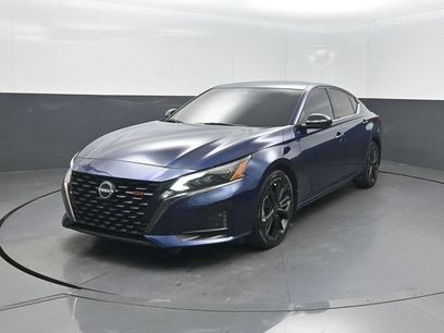 Used 2023 Nissan Altima 2.5 SR w/ SR Premium Package