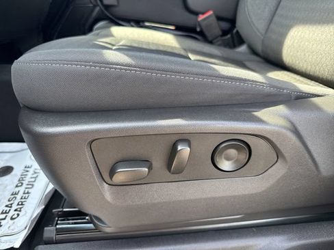 Used 2024 Chevrolet Silverado 1500 LT AWD/4WD image 17