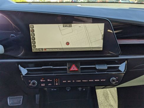 Certified 2025 Kia Niro Wind image 24