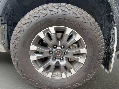 Used 2021 Nissan Titan PRO-4X w/ Pro-4x Convenience Package AWD/4WD image 8