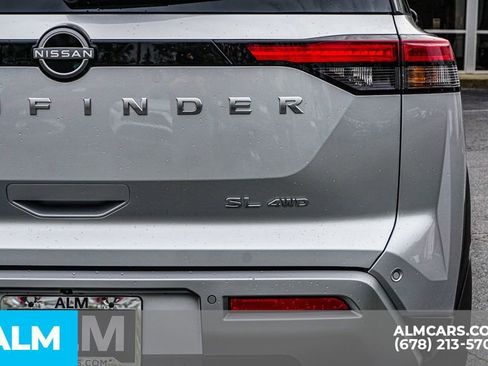 Used 2025 Nissan Pathfinder SL w/ SL Premium Package image 13