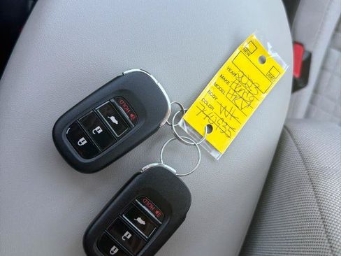Used 2023 Honda HR-V LX image 27