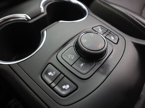 Used 2024 GMC Terrain SLT image 47