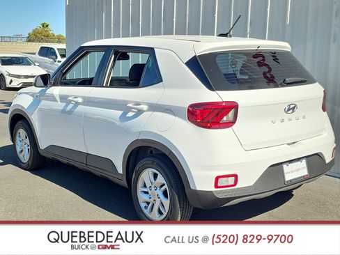 Used 2026 Hyundai Venue SE FWD image 5