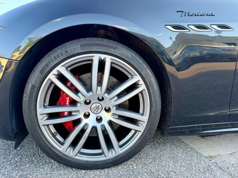 Used 2022 Maserati Ghibli Modena Q4 AWD/4WD image 18