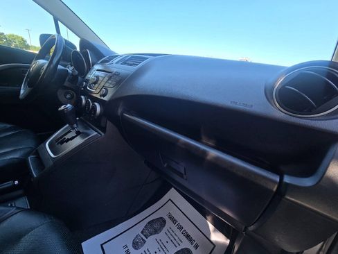 Used 2014 MAZDA MAZDA5 Grand Touring FWD image 25