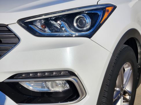 Used 2017 Hyundai Santa Fe Sport image 9