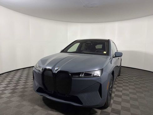 New 2026 BMW iX xDrive45 w/ Premium Package image 7