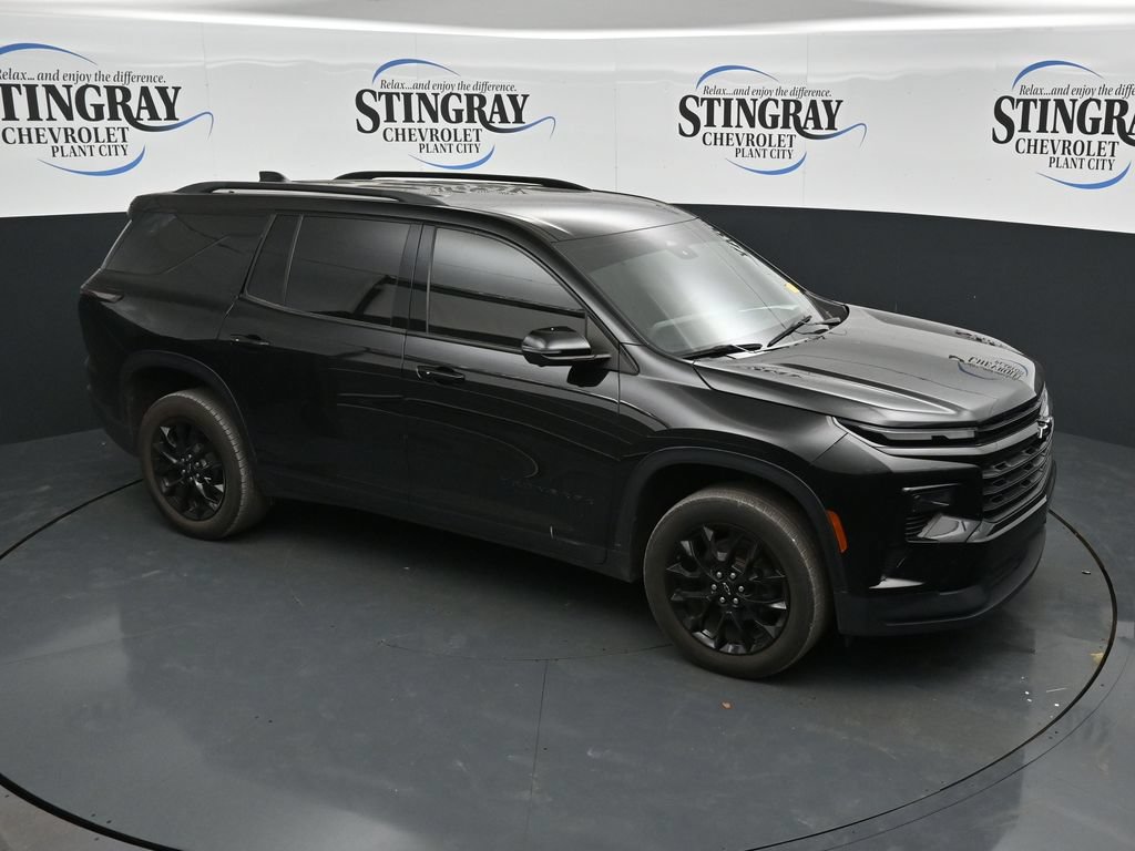 Used 2024 Chevrolet Traverse LT w/ Midnight/Sport Edition FWD image 18