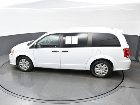 Used 2019 Dodge Grand Caravan SE w/ UConnect Hands-Free Group FWD image 31