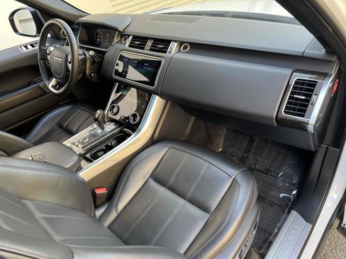 Used 2019 Land Rover Range Rover Sport HSE AWD/4WD image 8
