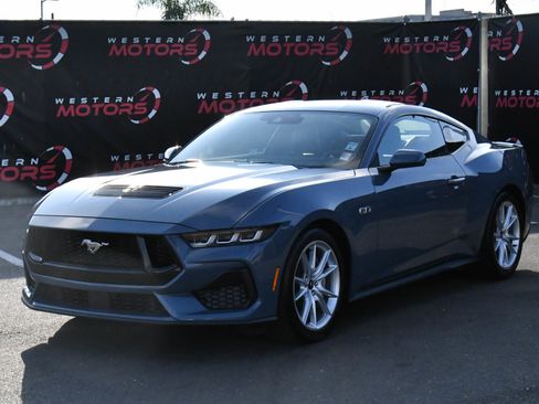 Used 2024 Ford Mustang GT Premium image 3