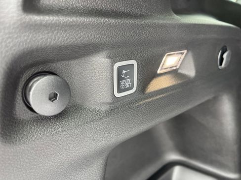 New 2025 Jeep Grand Cherokee L Altitude image 39