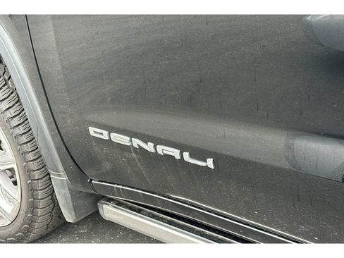 Used 2023 GMC Sierra 1500 Denali w/ Denali Reserve Package AWD/4WD image 7