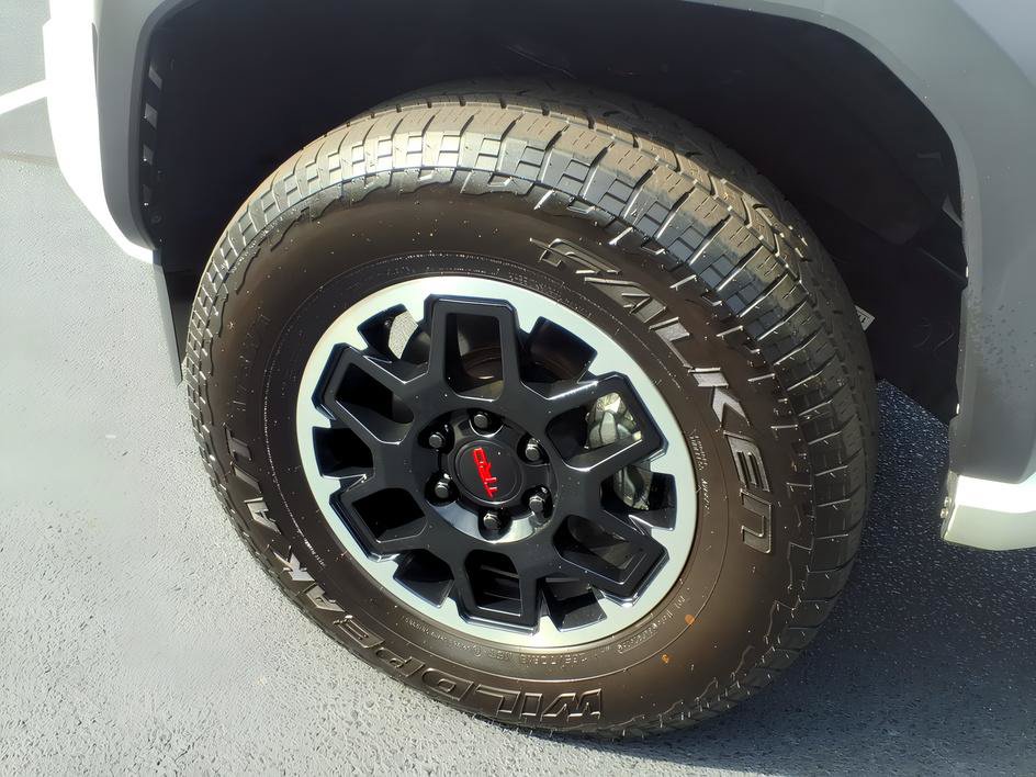 Used 2026 Toyota Tacoma TRD Off-Road AWD/4WD image 9