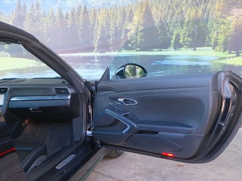 Used 2014 Porsche 911 Carrera 4S image 29