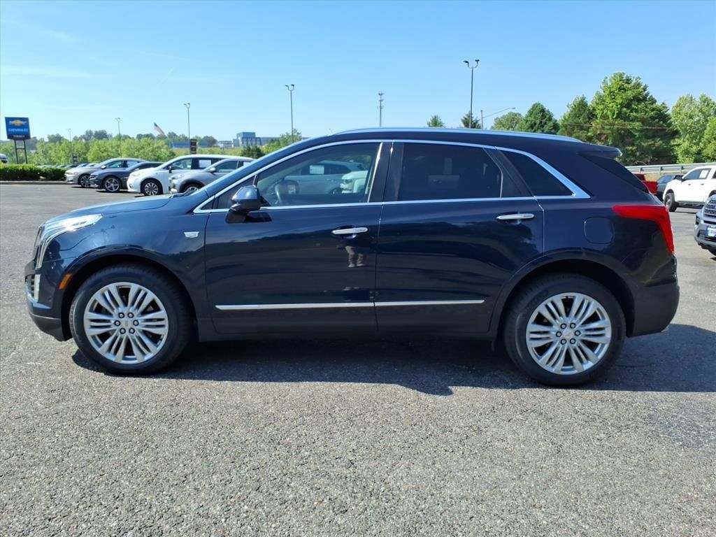 Used 2017 Cadillac XT5 Premium Luxury w/ Driver Assist Package AWD/4WD image 7
