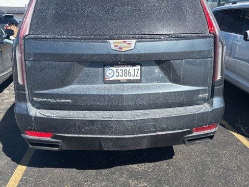 Used 2021 Cadillac Escalade ESV Sport Platinum w/ Heavy-Duty Trailer Package image 7