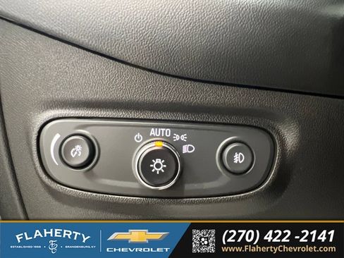 Used 2023 Chevrolet Equinox Premier AWD/4WD image 25
