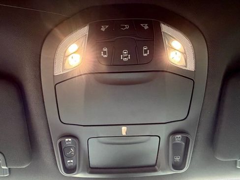 New 2026 Chrysler Pacifica Limited w/ Uconnect Theater Family Group image 27