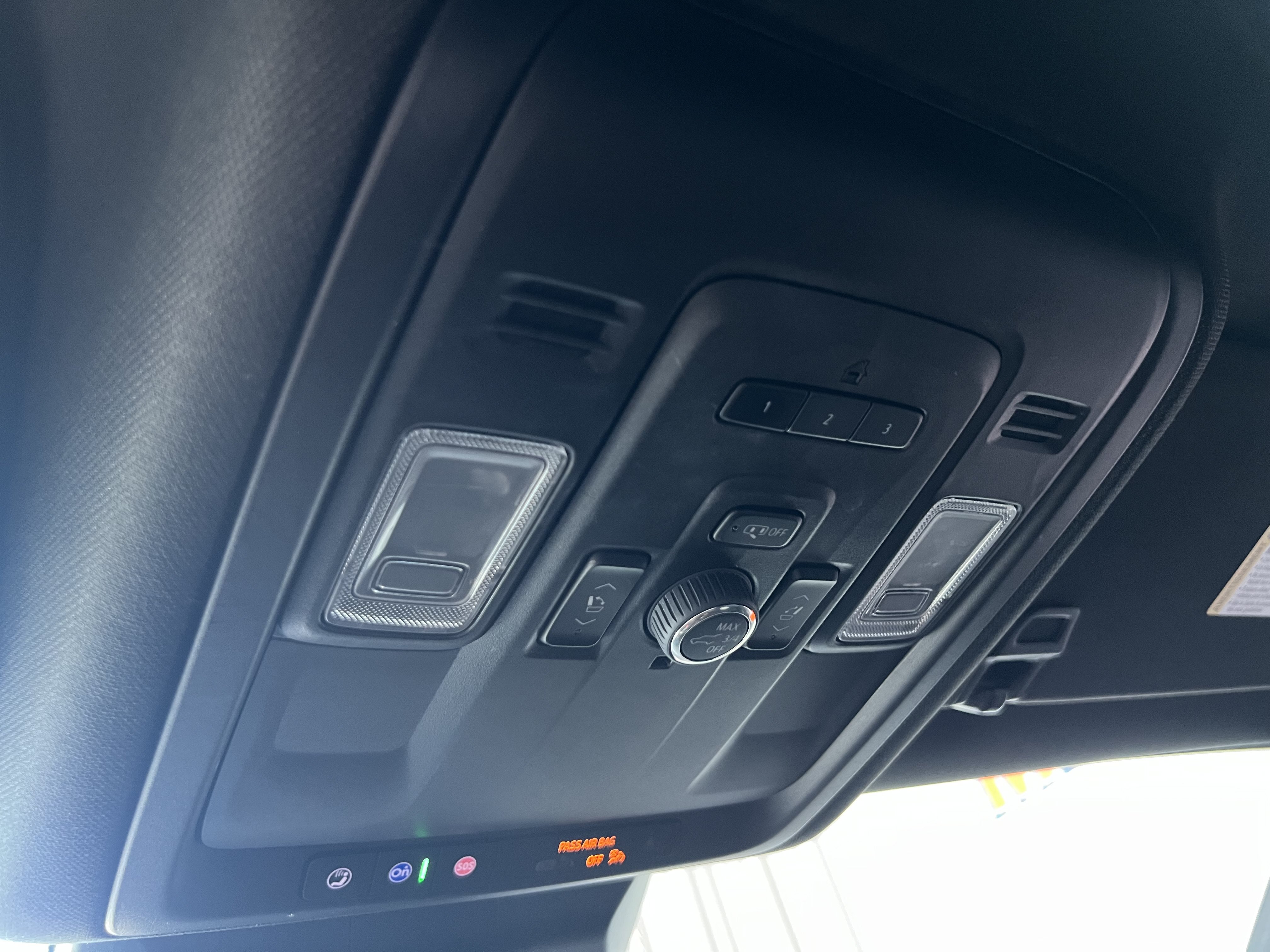 Used 2023 Cadillac Escalade Luxury RWD image 25