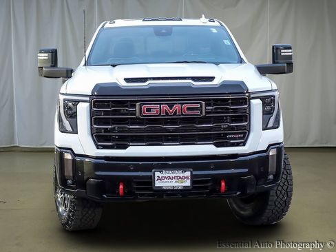 Used 2024 GMC Sierra 2500 AT4X image 5