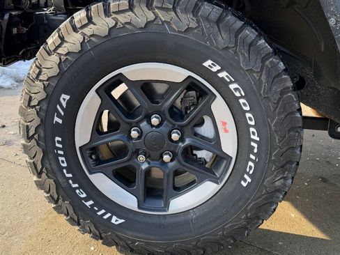 Used 2019 Jeep Wrangler Sport image 33