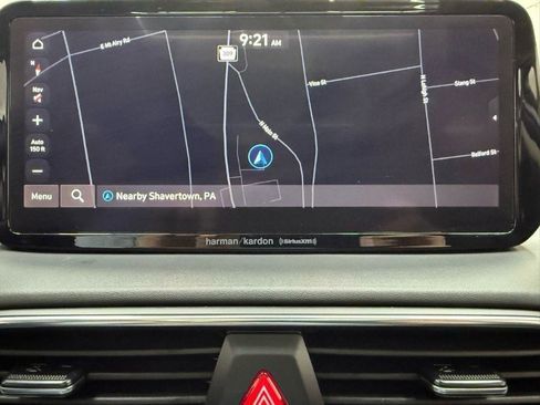 Used 2023 Hyundai Santa Fe SEL w/ Premium Package image 16