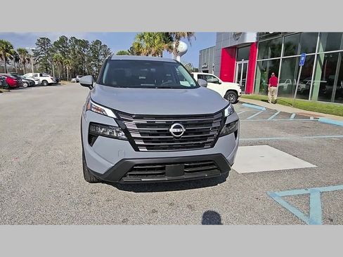 New 2026 Nissan Rogue SV FWD image 19