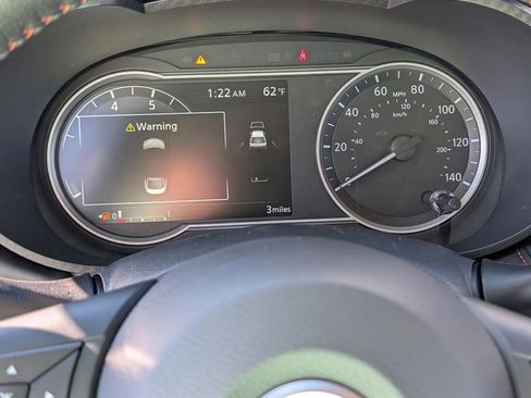 New 2025 Nissan Versa SR w/ Trunk Package image 14