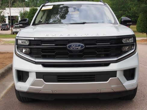 Certified 2025 Ford Expedition Max Platinum w/ Driver's Package AWD/4WD image 2