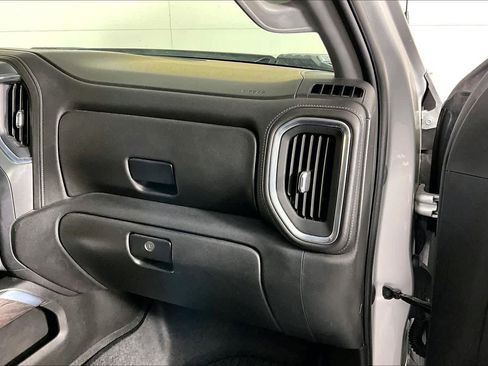 Used 2020 Chevrolet Silverado 2500 LTZ w/ LTZ Plus Package image 17