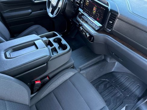 Used 2024 GMC Sierra 1500 Elevation AWD/4WD image 17
