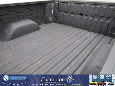 Used 2021 Chevrolet Silverado 1500 High Country image 19